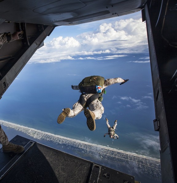 military men sky diving